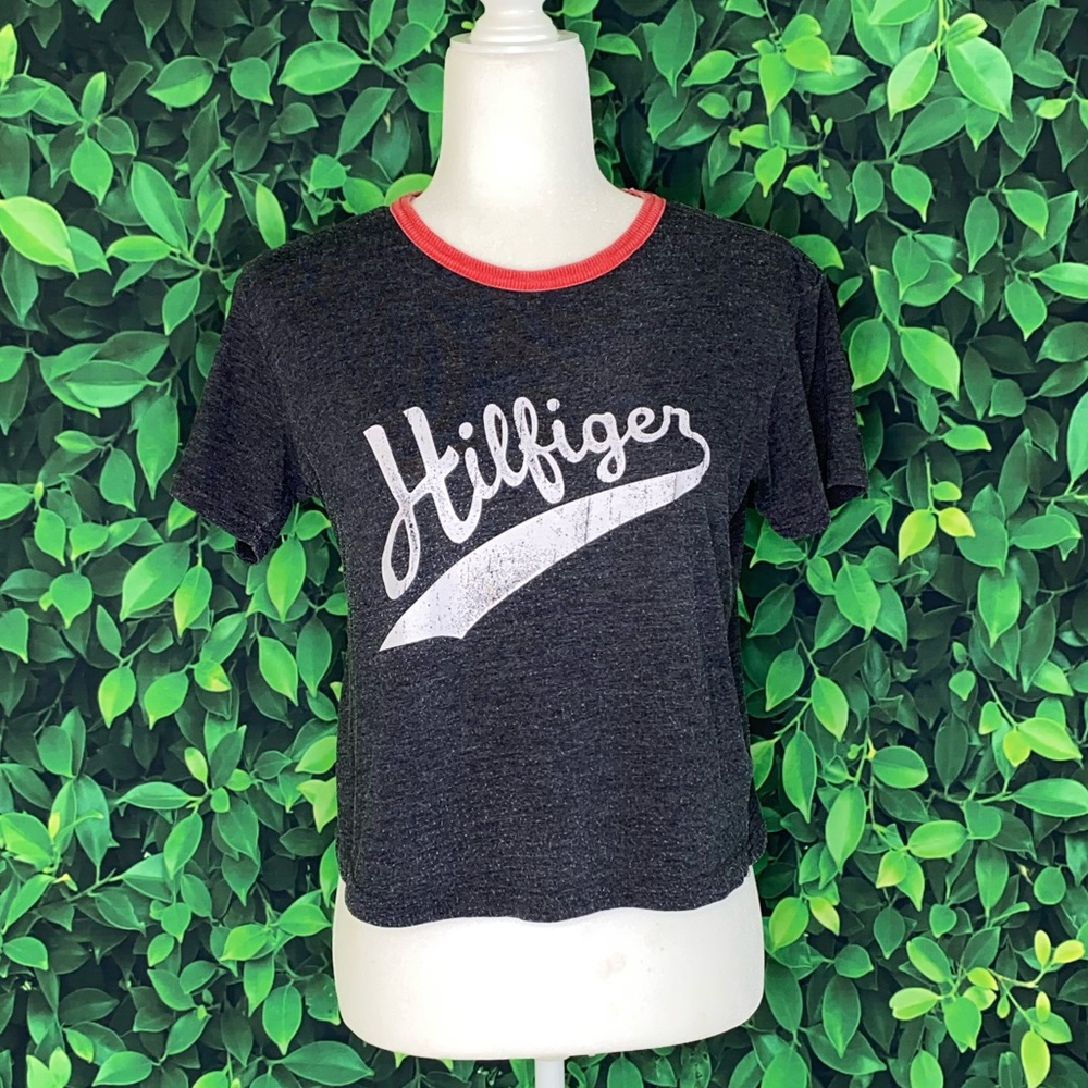 TOMMY HILFIGER SPORT MID-CROP GRAPHIC SHIRT · SIZE S (PETITE) - Picture 6 of 6